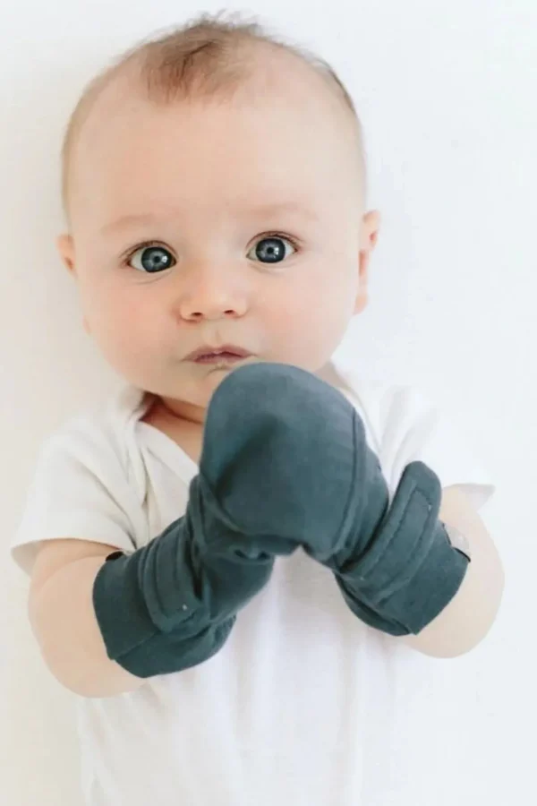 Goumi Kids Stay On Mitts - Midnight