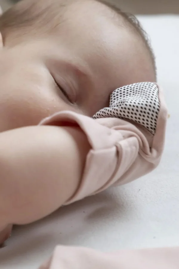Goumi Kids Stay On Mitts - Rose